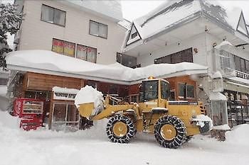 Hakuba Cortina Backpackers Hotel Otari Exterior photo